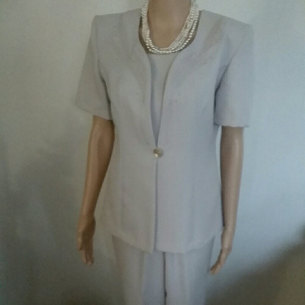 DONATED Pretty vintage suit.
